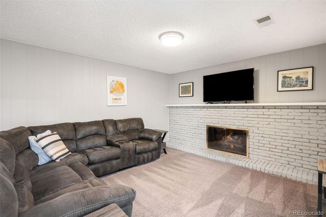 1658 S Ironton Street, Aurora, CO 80012