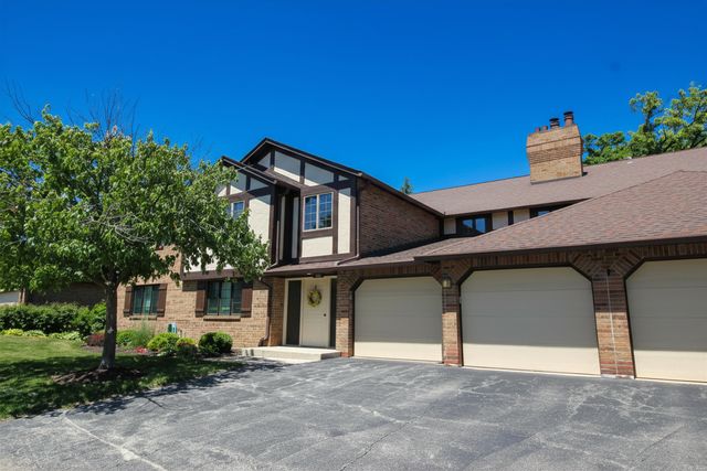 7762 W Arquilla Drive 2B, Palos Heights, IL 60463
