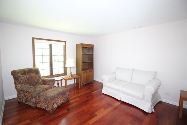 7762 W Arquilla Drive 2B, Palos Heights, IL 60463