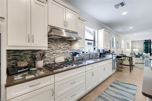 16345 Camden Lakes CIR, Naples, FL 34110