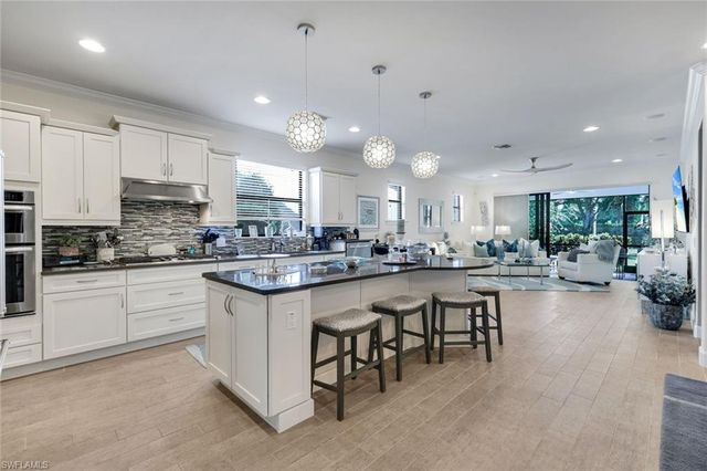 16345 Camden Lakes CIR, Naples, FL 34110