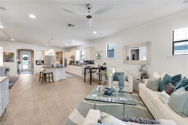 16345 Camden Lakes CIR, Naples, FL 34110