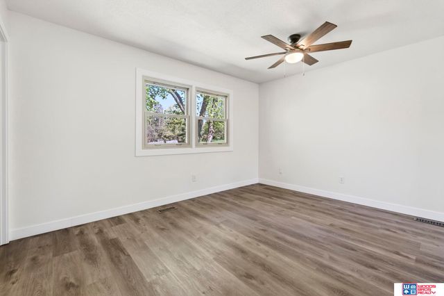 5327 S 53rd Street, Lincoln, NE 68516
