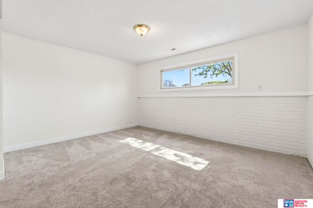 5327 S 53rd Street, Lincoln, NE 68516