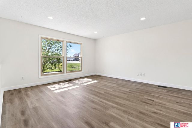5327 S 53rd Street, Lincoln, NE 68516