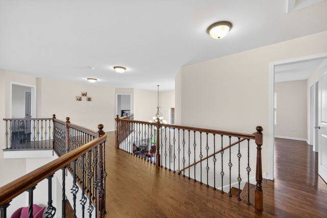 4231 Honey Locust Drive, Naperville, IL 60564