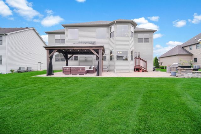 4231 Honey Locust Drive, Naperville, IL 60564