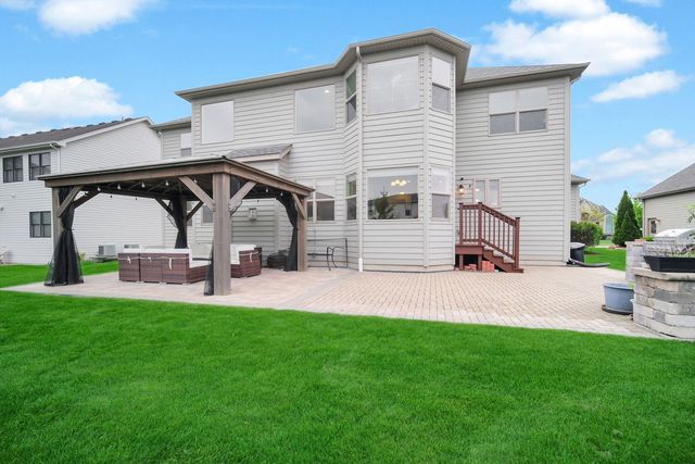 4231 Honey Locust Drive, Naperville, IL 60564