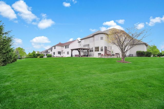 4231 Honey Locust Drive, Naperville, IL 60564