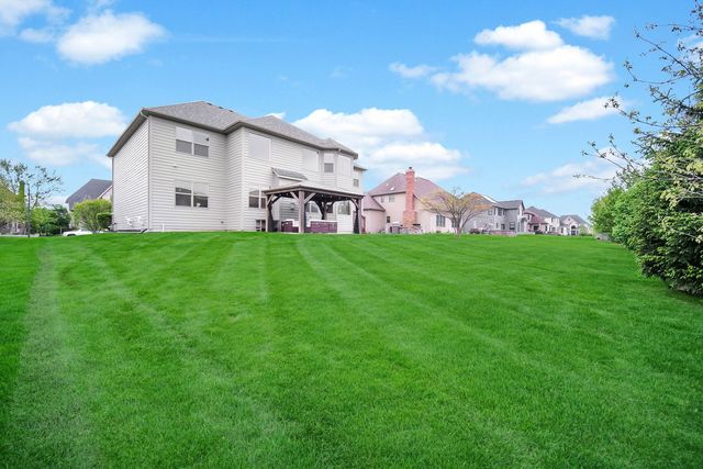 4231 Honey Locust Drive, Naperville, IL 60564