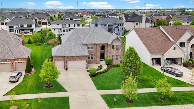 4231 Honey Locust Drive, Naperville, IL 60564
