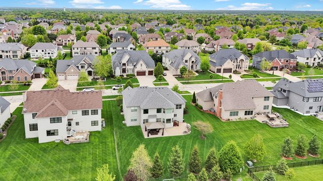 4231 Honey Locust Drive, Naperville, IL 60564