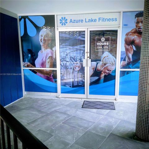 877 NE 195th St 318, Miami, FL 33179