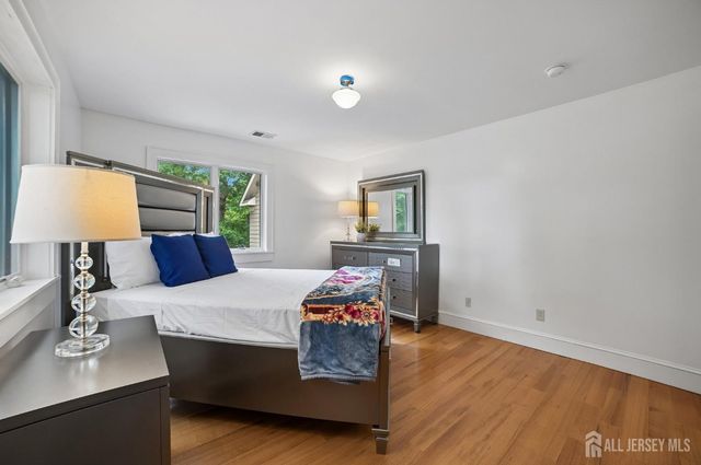 3811 Park Avenue, Edison, NJ 08820