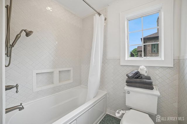 3811 Park Avenue, Edison, NJ 08820