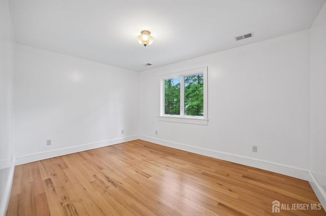 3811 Park Avenue, Edison, NJ 08820