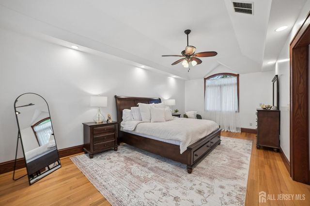 3811 Park Avenue, Edison, NJ 08820