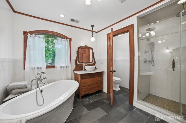 3811 Park Avenue, Edison, NJ 08820
