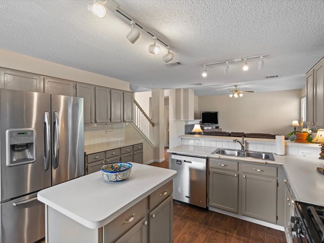 7501 Gillon Drive, Rowlett, TX 75089