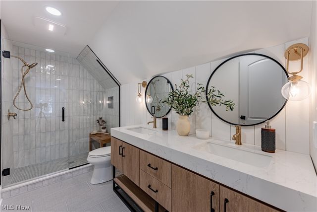 7532 State Route 43, Kent, OH 44240