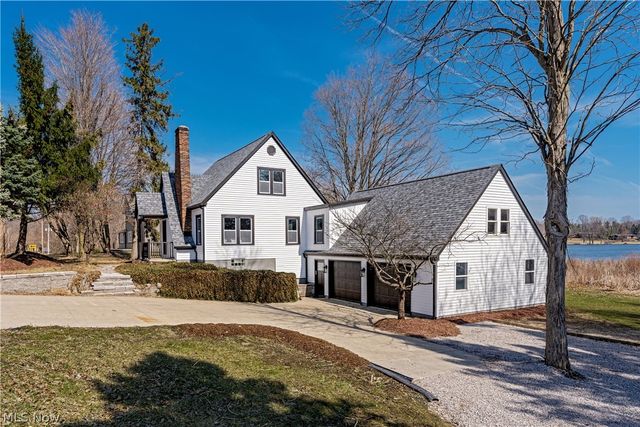 7532 State Route 43, Kent, OH 44240