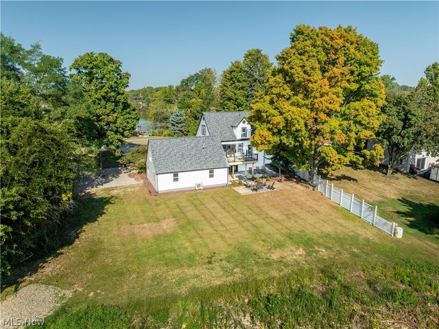 7532 State Route 43, Kent, OH 44240