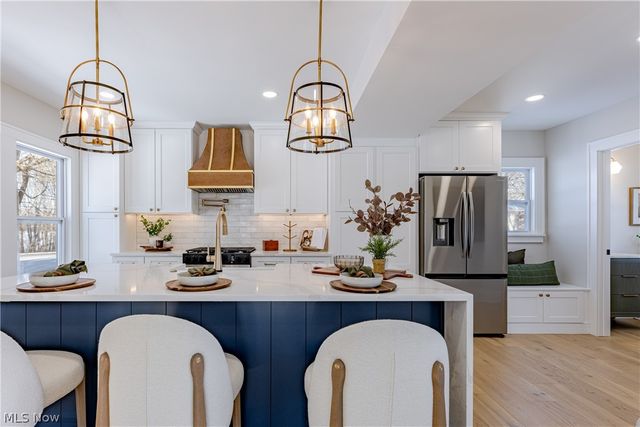 7532 State Route 43, Kent, OH 44240