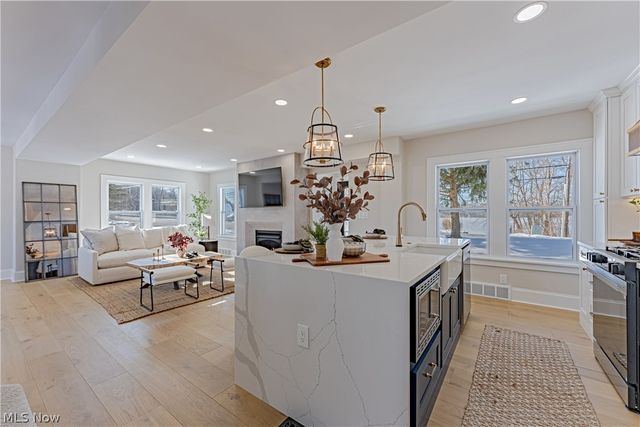 7532 State Route 43, Kent, OH 44240