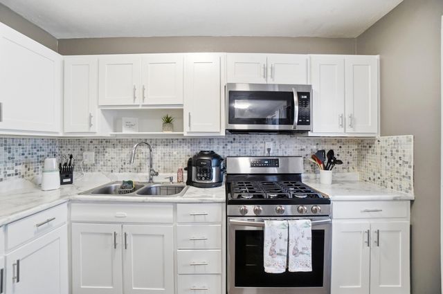 1905 Woodcrest Road, Columbus, OH 43232