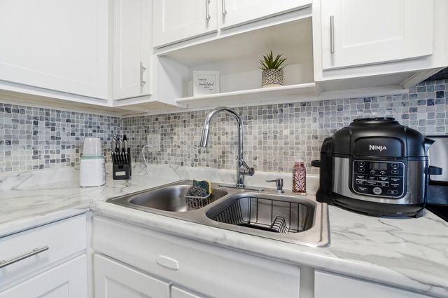 1905 Woodcrest Road, Columbus, OH 43232