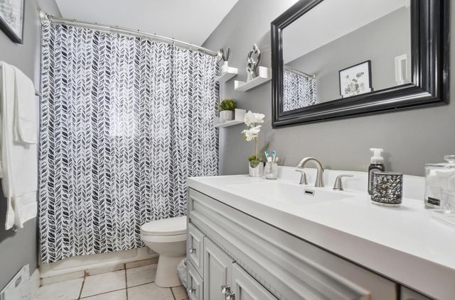 1905 Woodcrest Road, Columbus, OH 43232