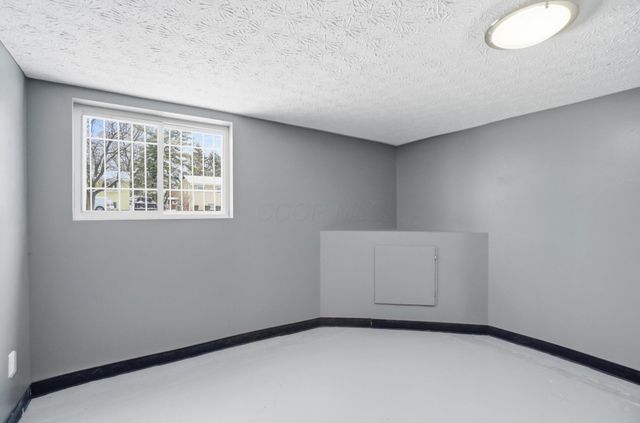 1905 Woodcrest Road, Columbus, OH 43232