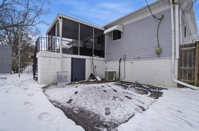 1905 Woodcrest Road, Columbus, OH 43232