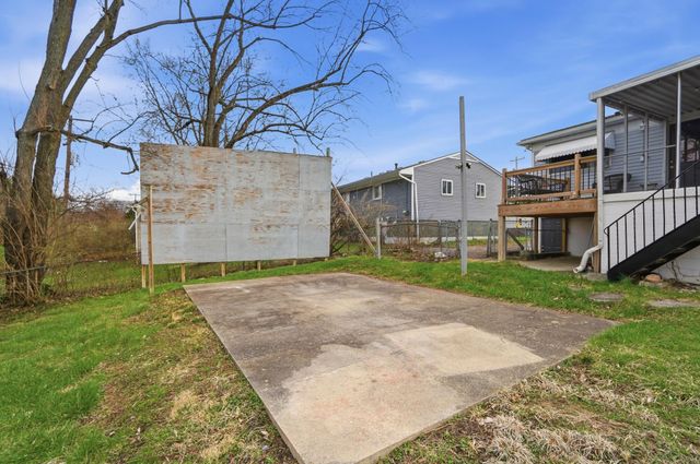 1905 Woodcrest Road, Columbus, OH 43232