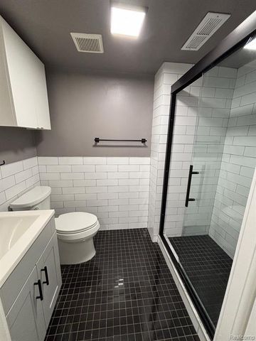 2145 Browning Street, Fenton, MI 48220