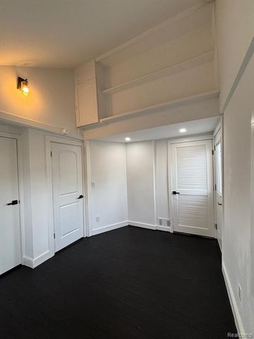 2145 Browning Street, Fenton, MI 48220