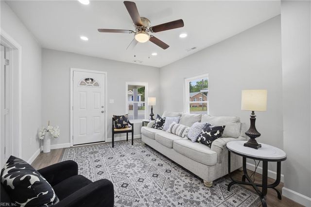302 N 5th ST, Suffolk, VA 23434