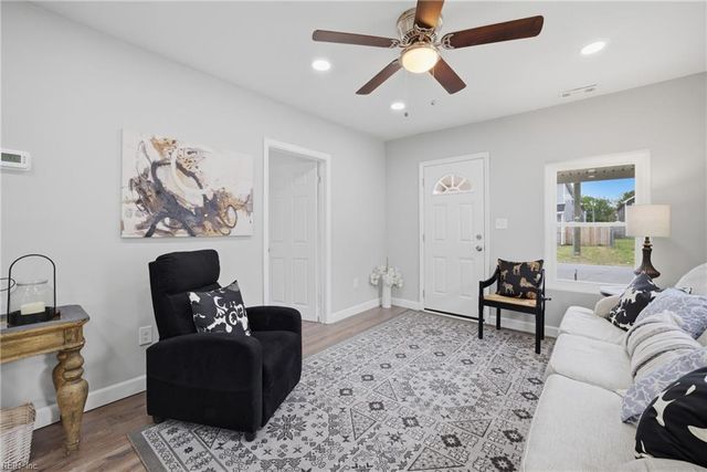 302 N 5th ST, Suffolk, VA 23434