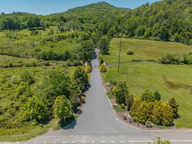 944 Wildcat Drive, Murphy, NC 28906