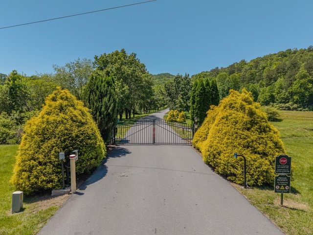 944 Wildcat Drive, Murphy, NC 28906