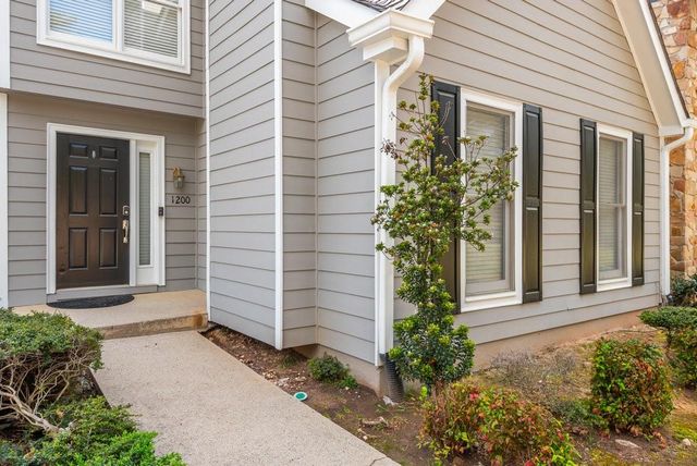 1200 Defoor Court NW, Atlanta, GA 30318