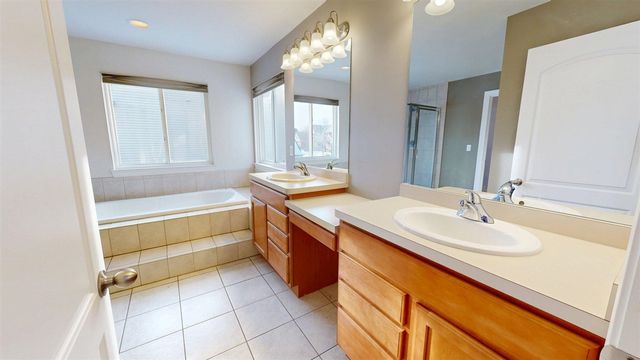12832 Nautica Court, Van Buren Twp, MI 48111