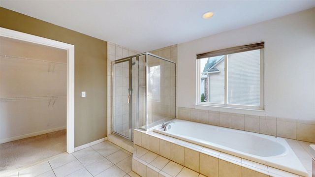 12832 Nautica Court, Van Buren Twp, MI 48111