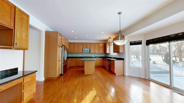 12832 Nautica Court, Van Buren Twp, MI 48111