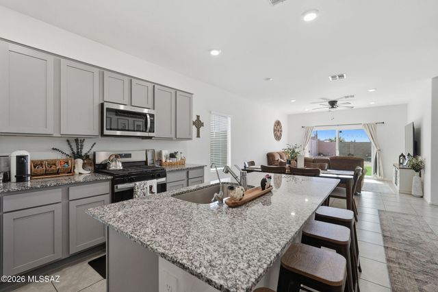 9780 E Gray Hawk Drive, Tucson, AZ 85730