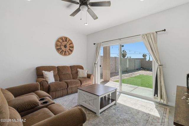 9780 E Gray Hawk Drive, Tucson, AZ 85730