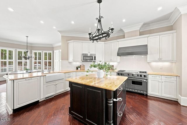 928 Oak Creek Road, Raleigh, NC 27615