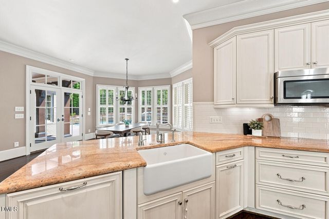928 Oak Creek Road, Raleigh, NC 27615