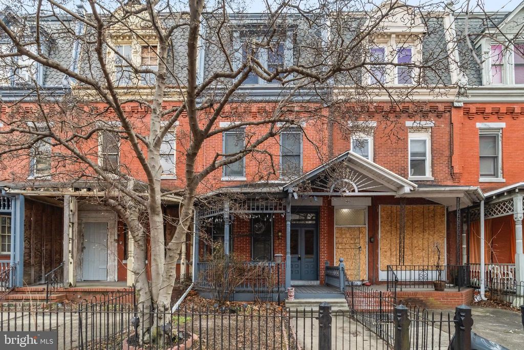 614 BENSON ST, Camden, NJ 08103