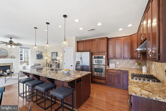 22951 WEYBRIDGE SQ, Ashburn, VA 20148